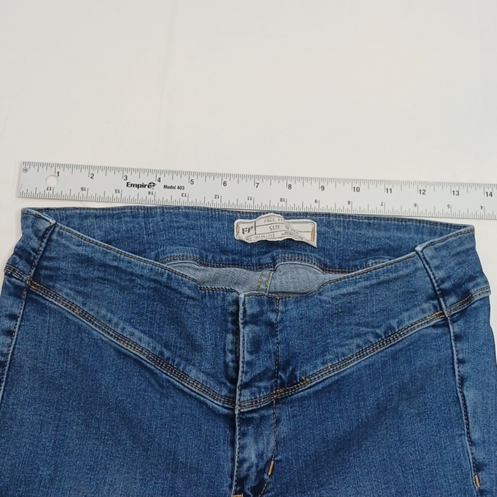 Free People Extreme Flare Bell Bottom Jeans Women’s 28R - Picture 4 of 7